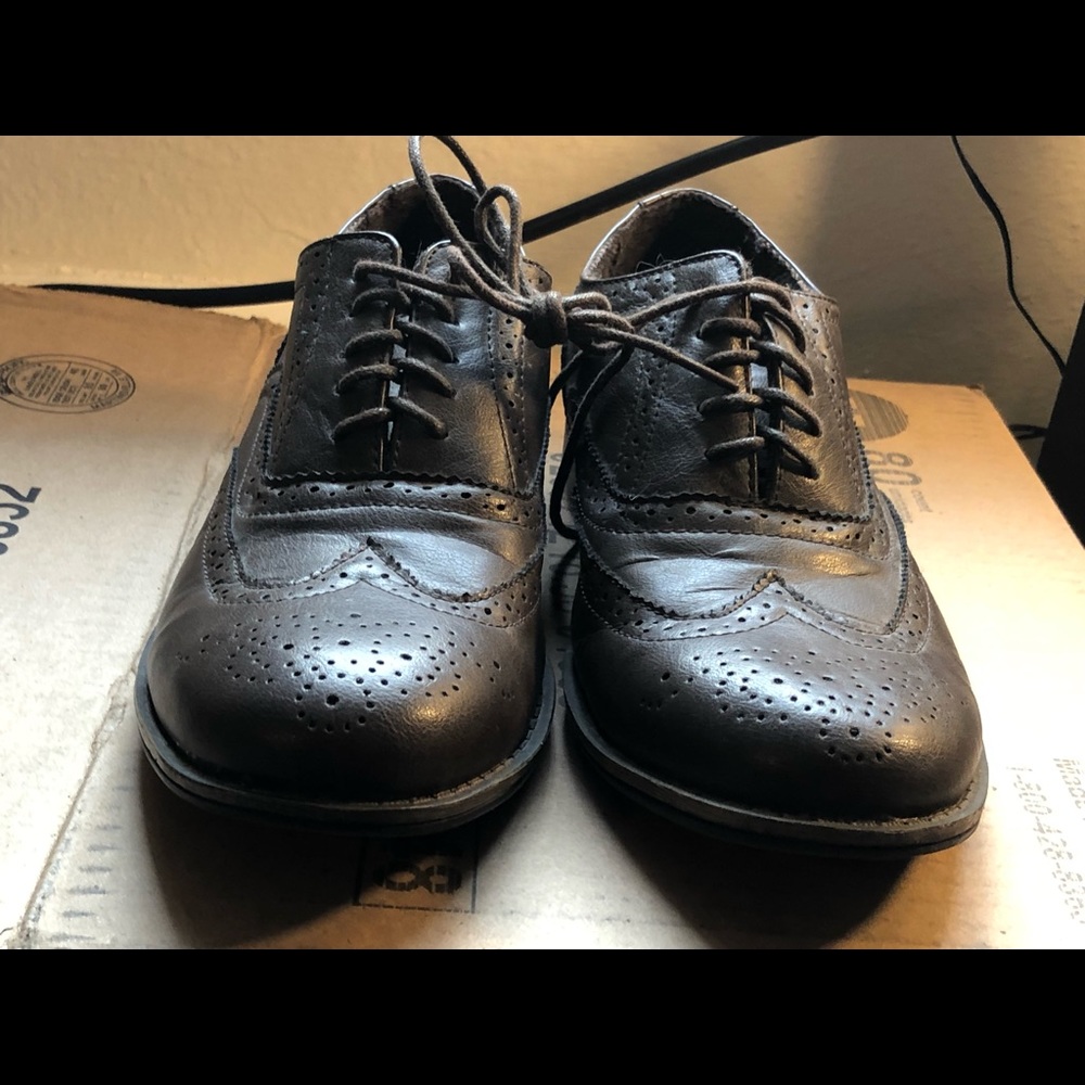 21Men Men’s Dark Gray Leather Laces Dress Shoes Size 9